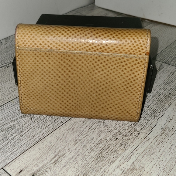 Authentic Gucci Snakeskin Python Wallet Card Holder Gold Yellow Beidge With Box - Picture 4 of 9